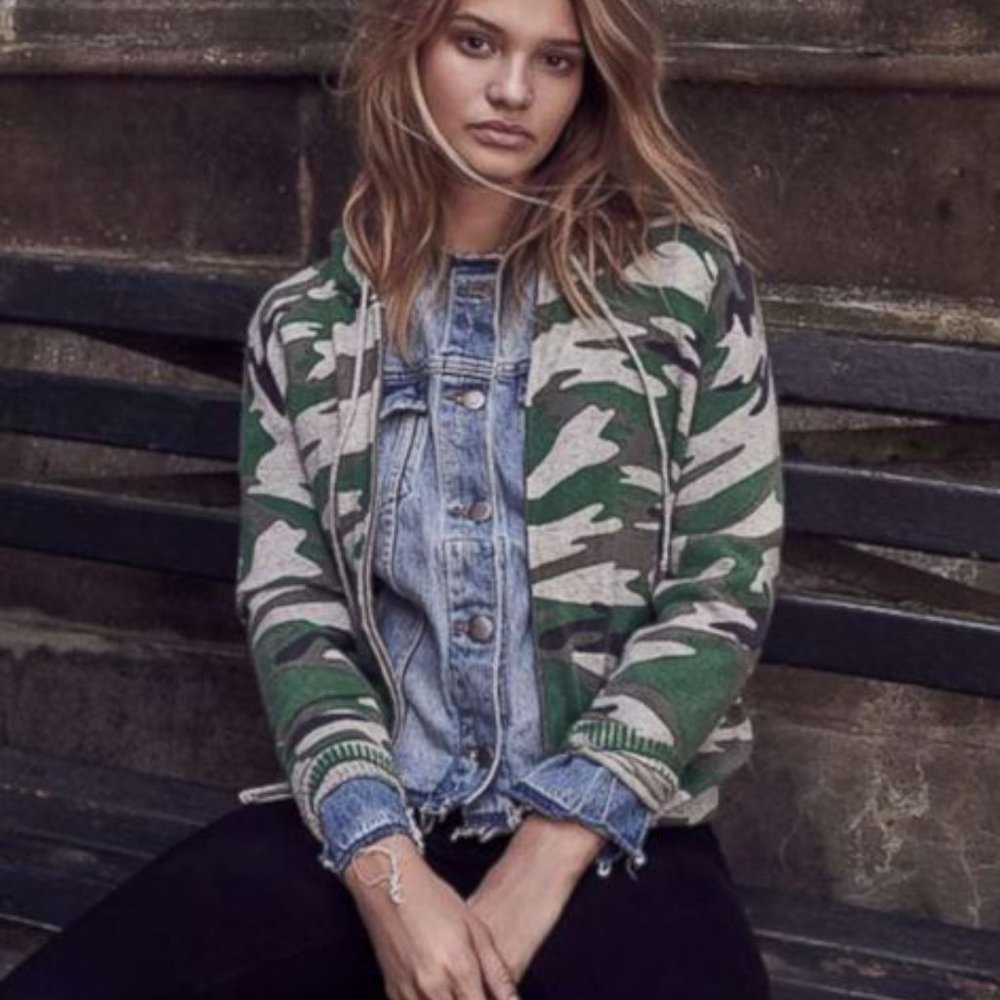 Aqua Cashmere Camo Zip Hood Sweater Size XS